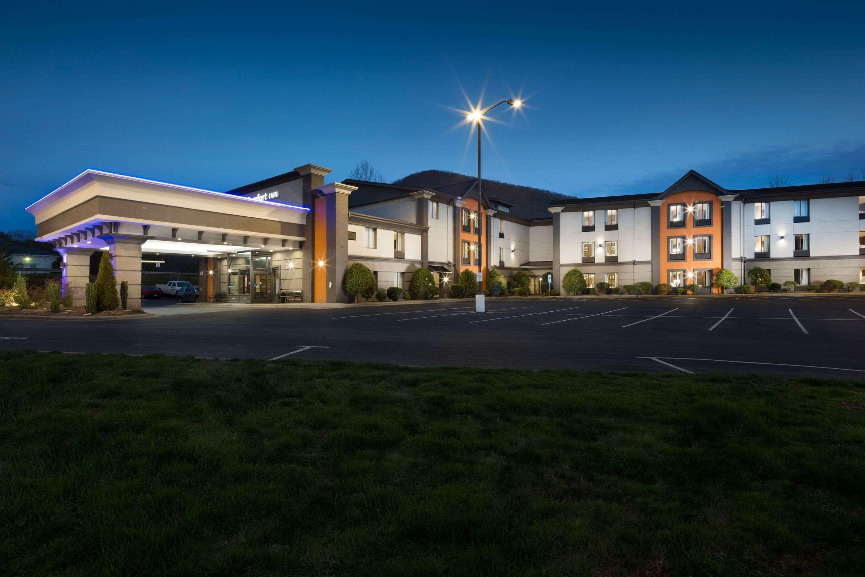 Comfort Inn Asheville East-Blue Ridge Pkwy Access Exterior photo