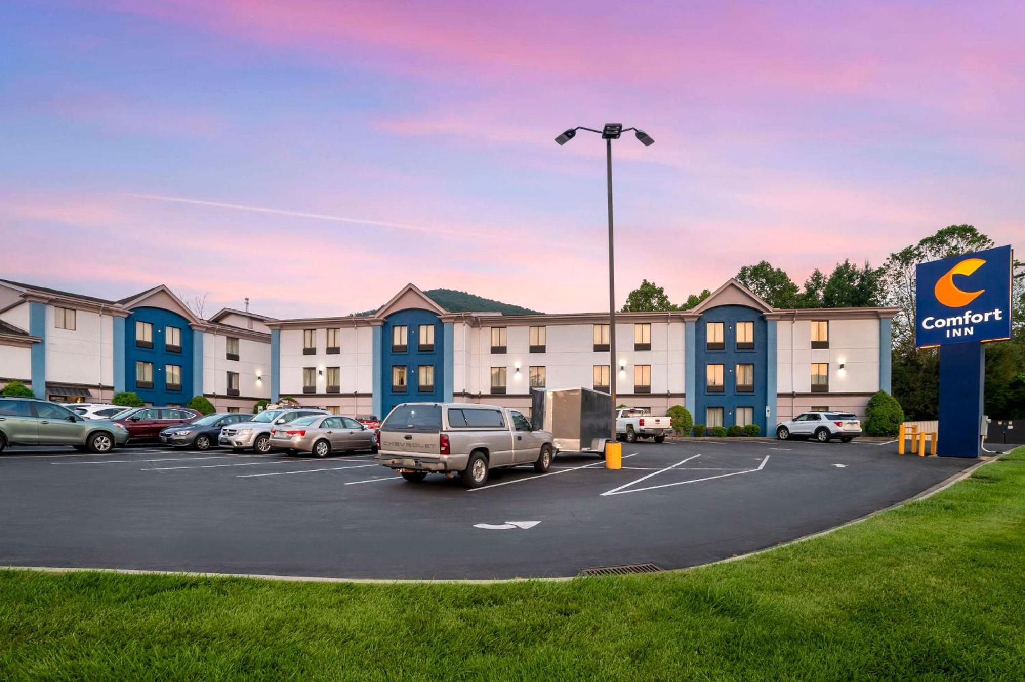 Comfort Inn Asheville East-Blue Ridge Pkwy Access Exterior photo