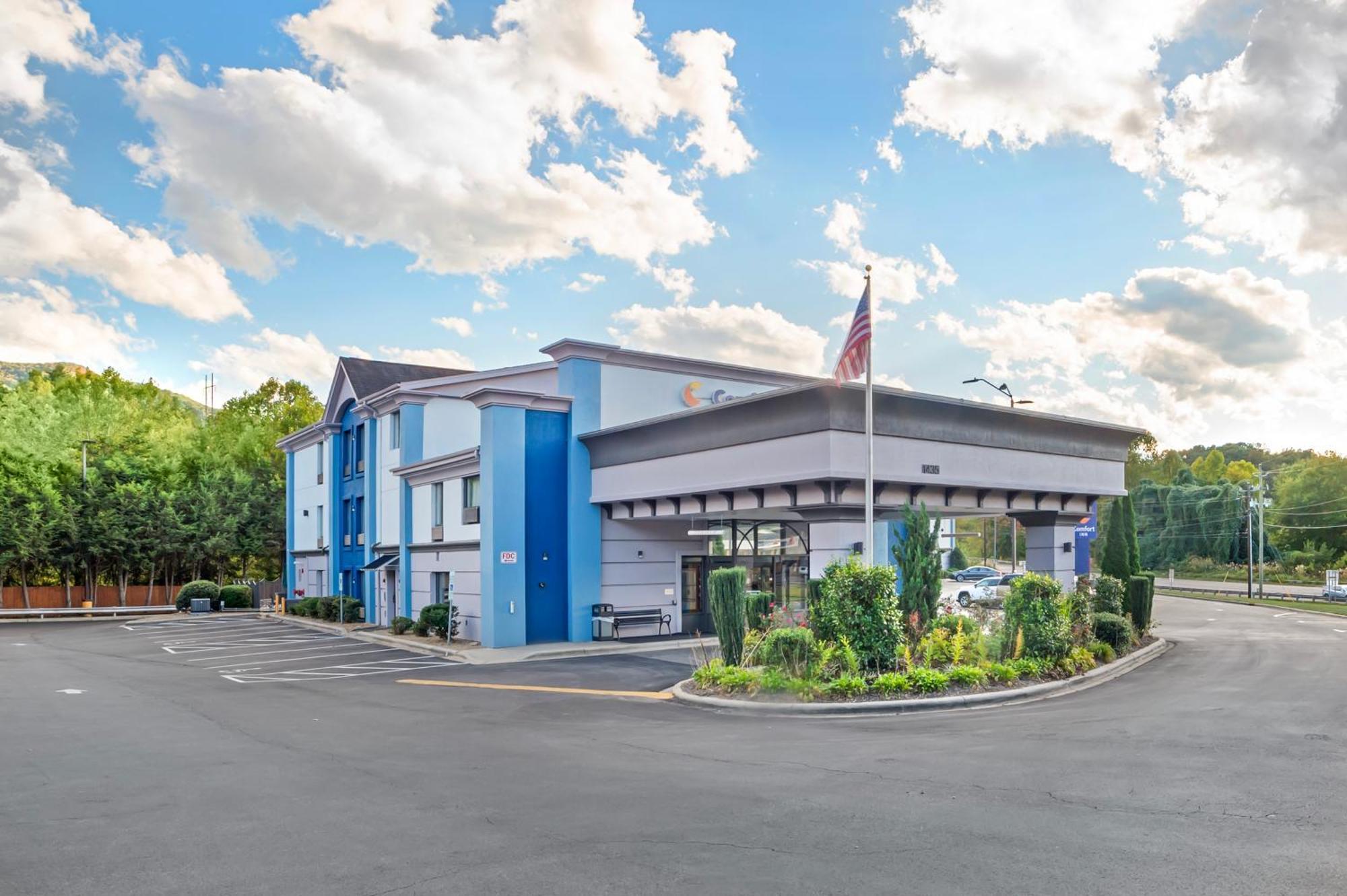 Comfort Inn Asheville East-Blue Ridge Pkwy Access Exterior photo